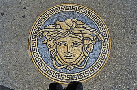 why is versace symbol medusa|Versace greek mythology.